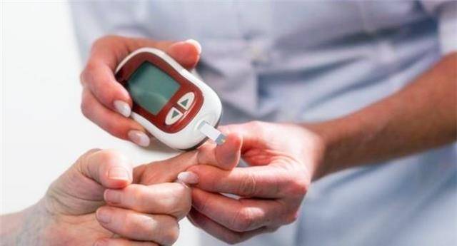 2025澳门与香港管家婆100%精准资料大全,精选解析、专家解析解释与落实-警惕虚假宣传-精选解析、专家解析解释与落实