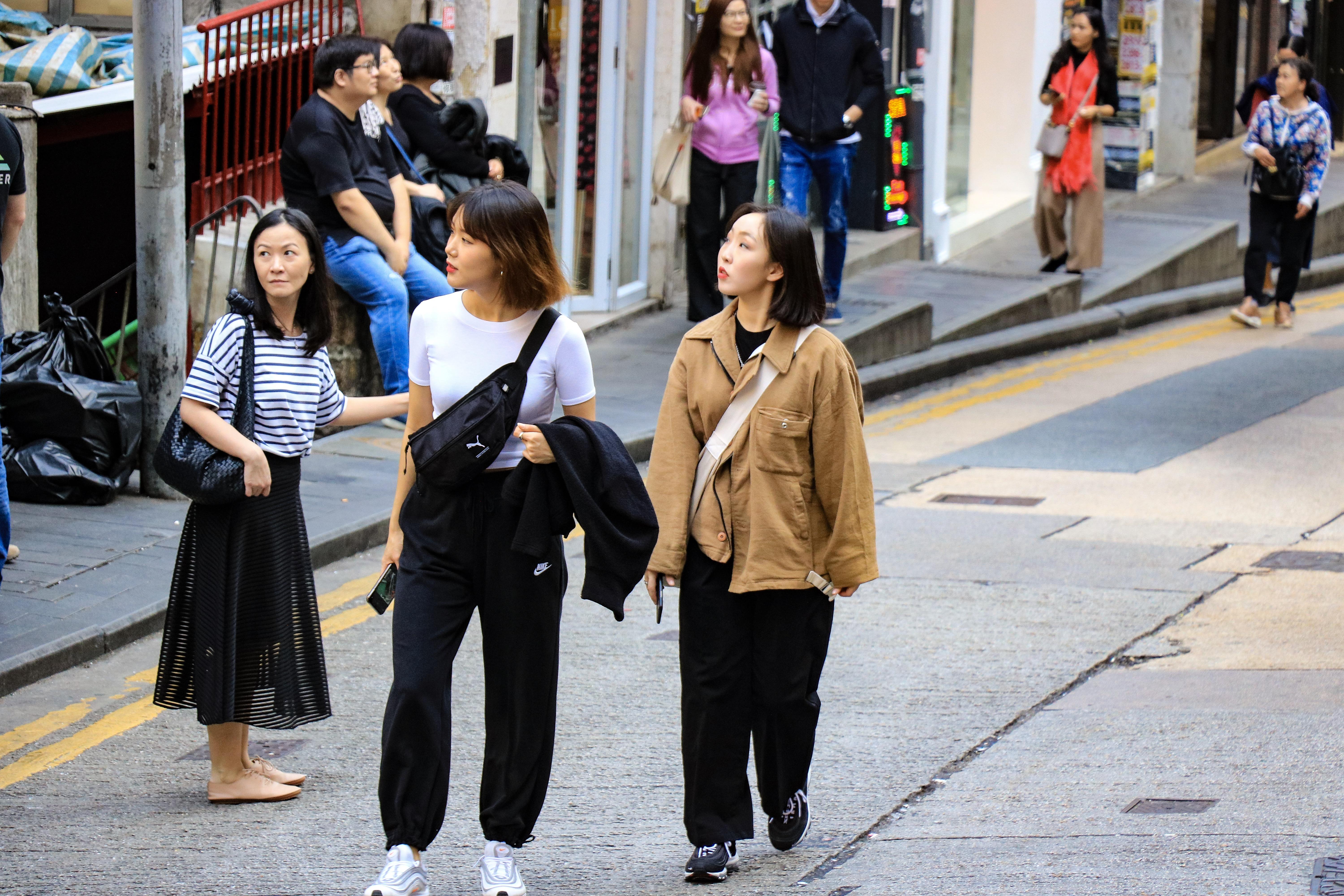 2025年新澳门与香港天天免费精准大全，全面解析、专家解读与警惕虚假宣传